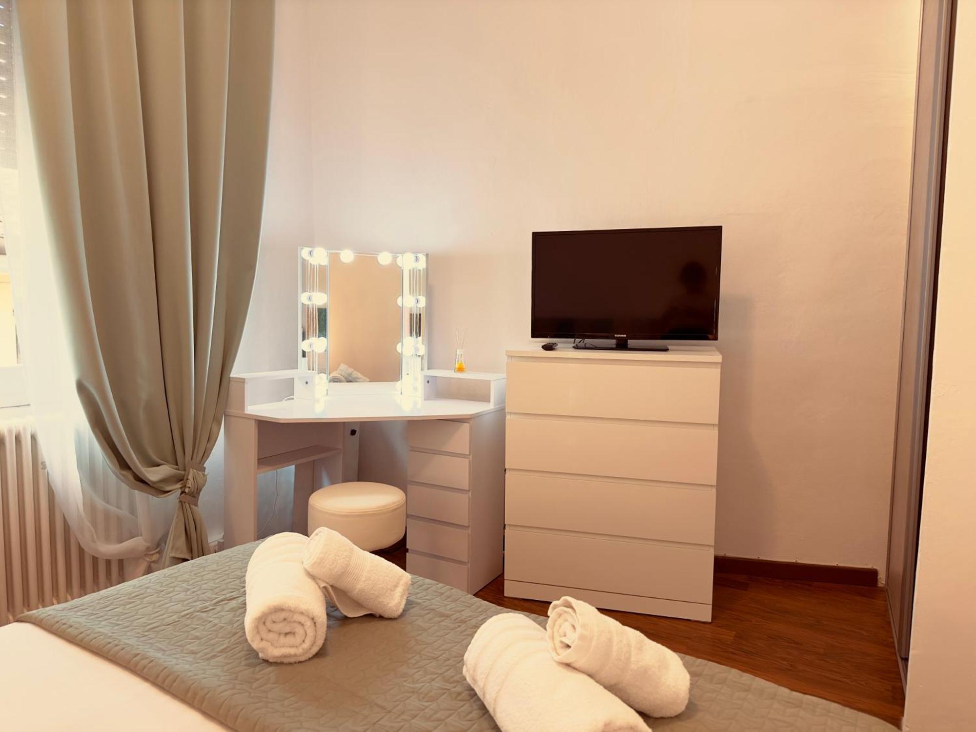 G-House2 Apartment Parma Bagian luar foto